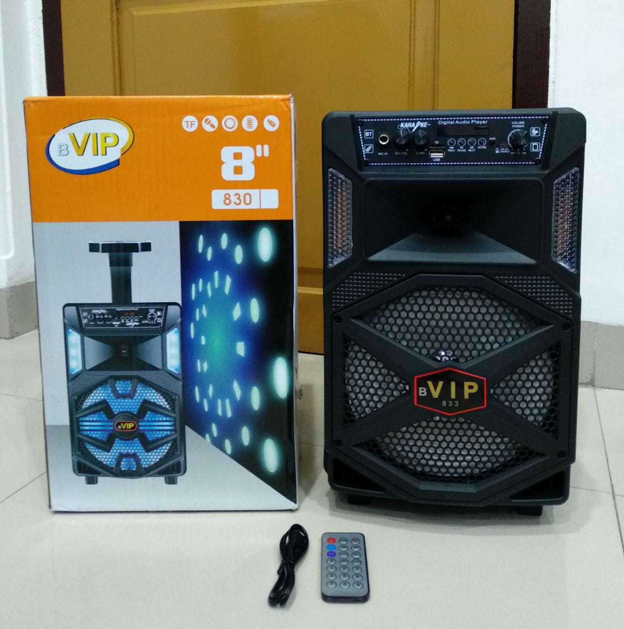 SPEAKER BLUETOOTH + MIC 8 INCH JT-833 (SOLD)