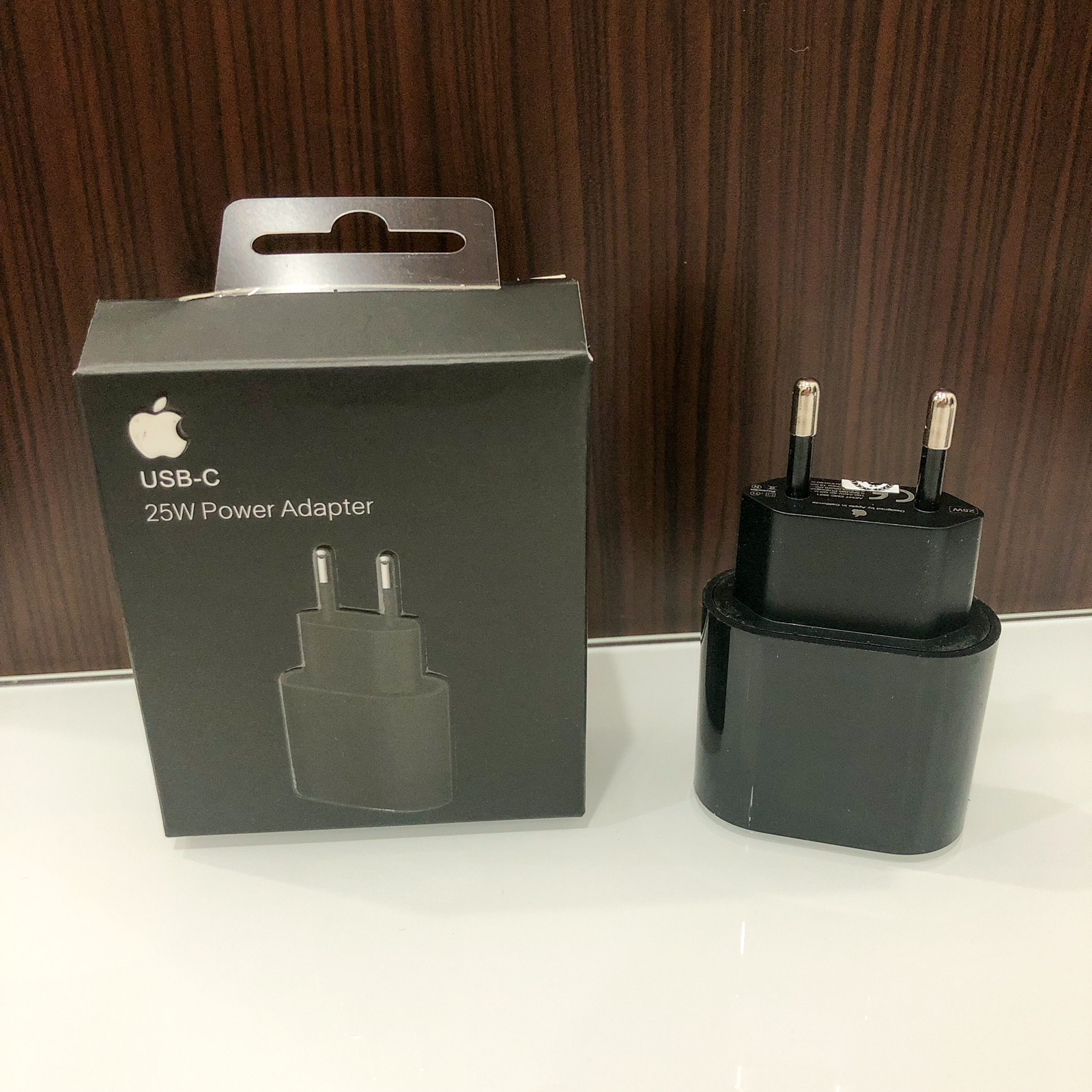 BATOK IPHONE POWER ADAPTER USB C BLACK EDITION (SOLD)