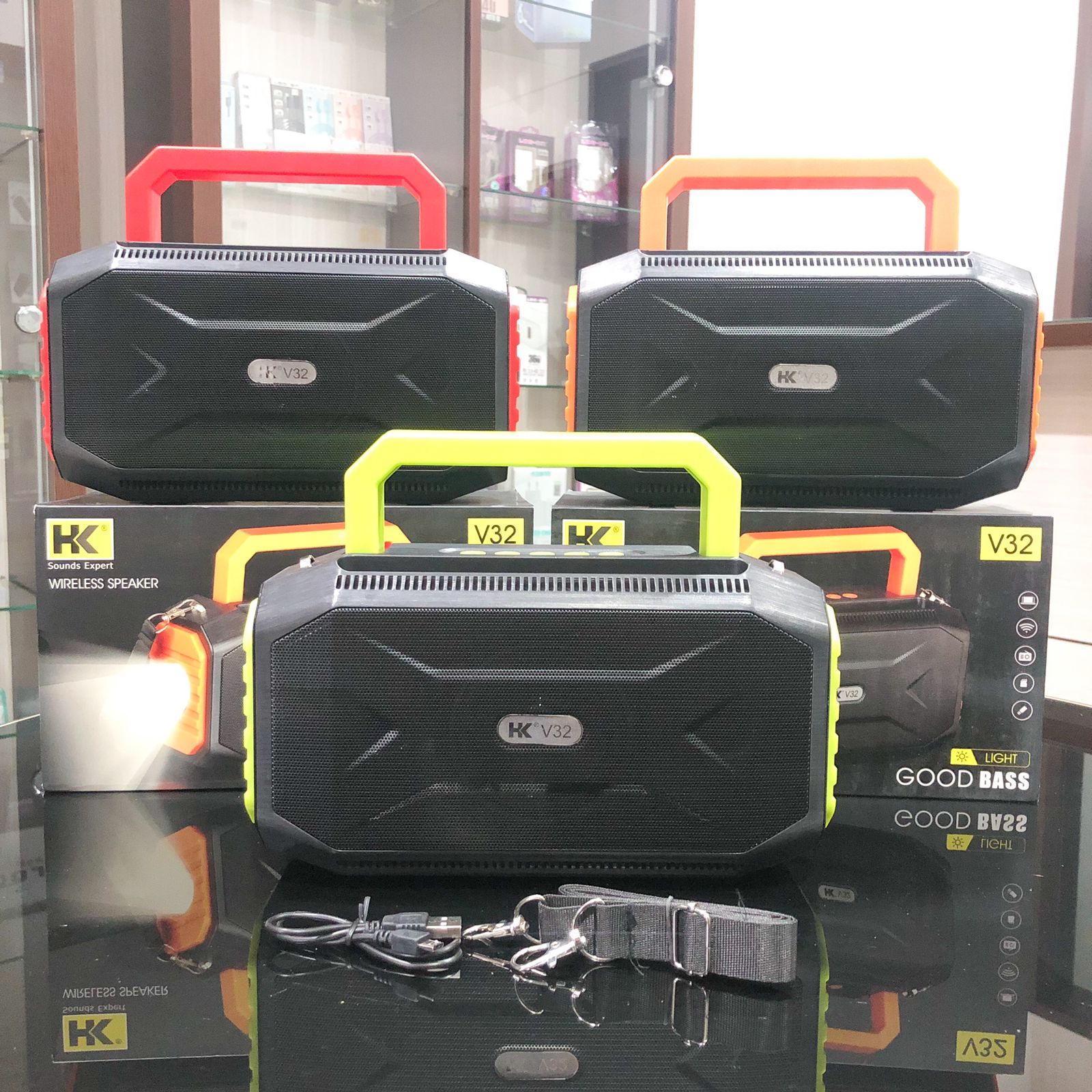 SPEAKER BLUETOOTH HK V32 {SOLD}