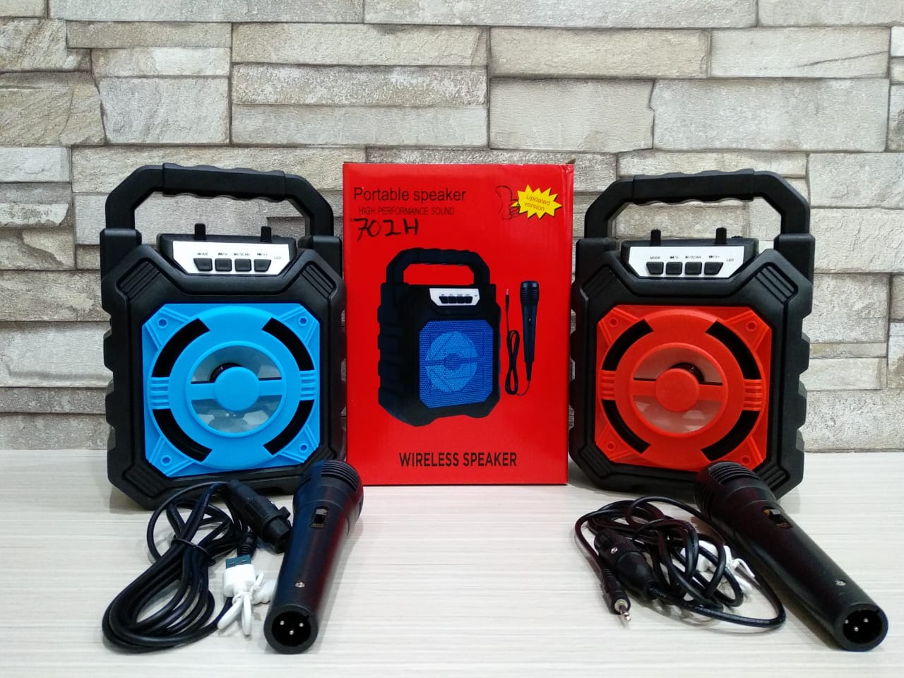 SPEAKER BLUETOOTH + MIC 702H 4 INCH [SOLD]